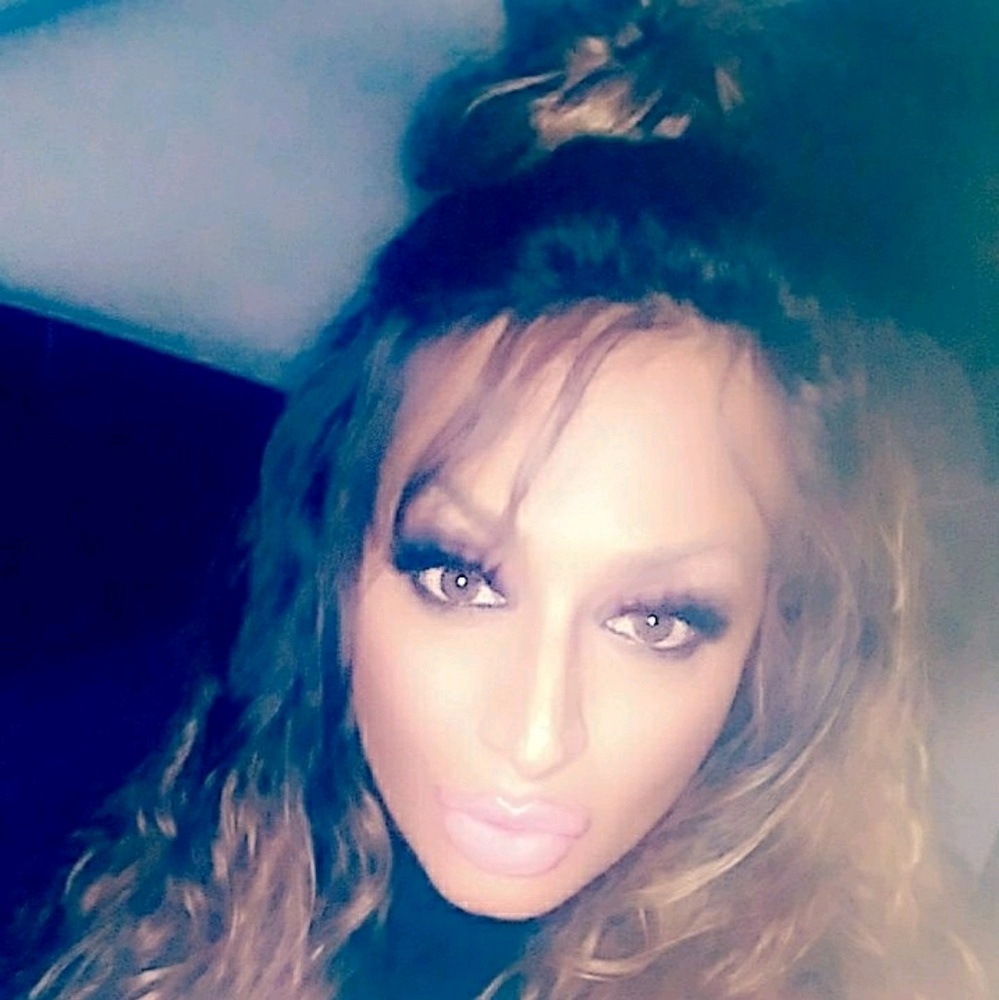 Meet your Posher, Jeannine