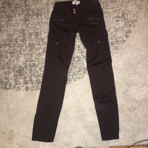 Jolt skinny jeans super cute with zippers