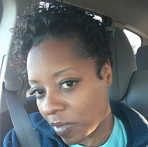 Meet your Posher, Latasha