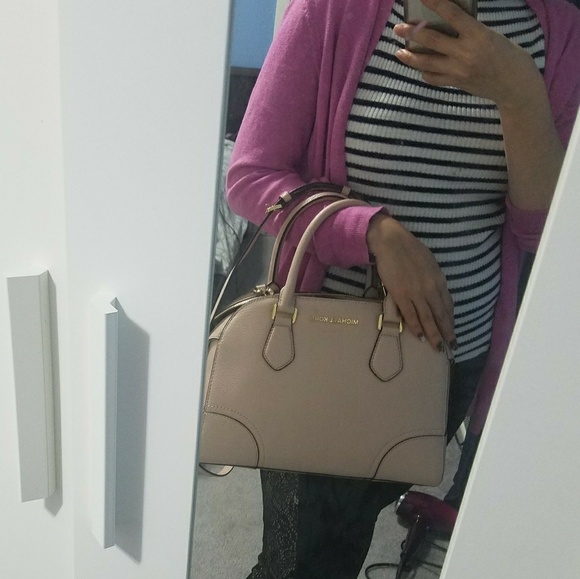 Sold - Picture 3 of 6