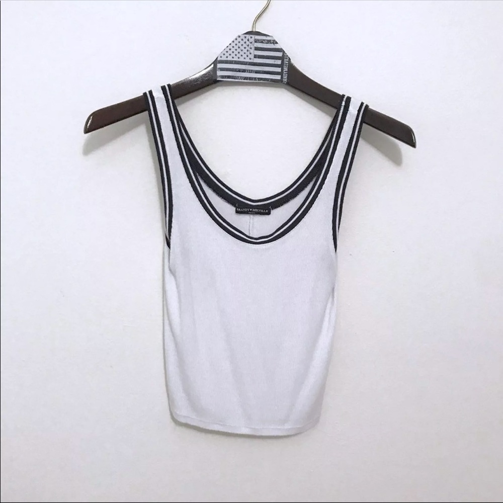 ✨Brandy Melville Ringer Tank