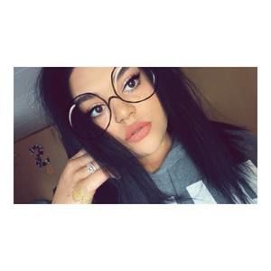 Meet your Posher, Seani