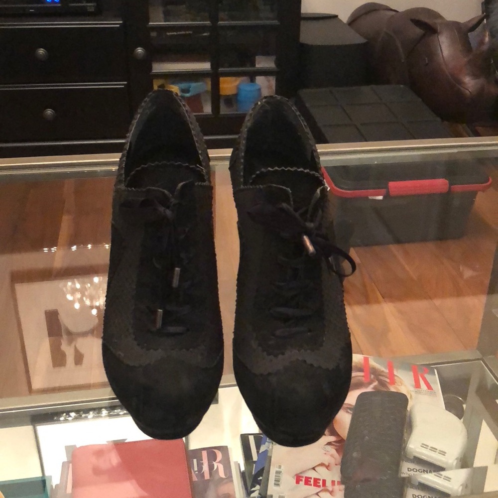 Mini boots