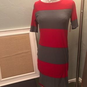 🆕 Brand new Lularoe gray and pink Julia size med