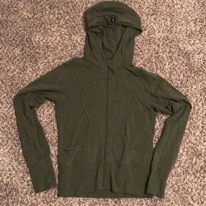 Lululemon jacket size 8