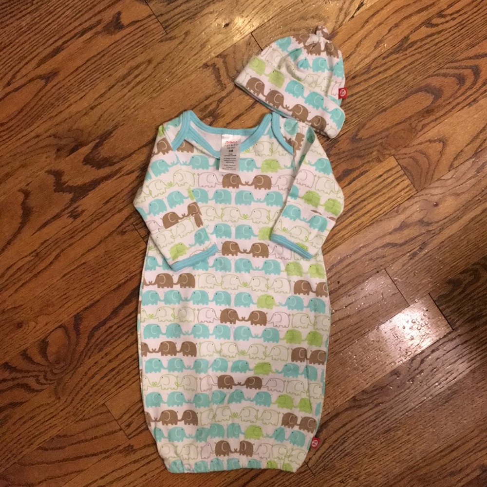 Zutano baby gown with elephant design, 3 M