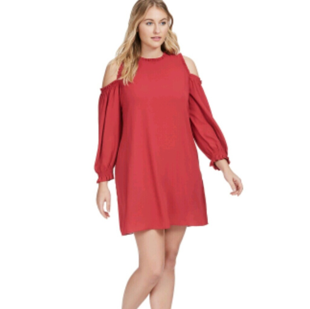 Cold Shoulder Shift Dress - Picture 2 of 7