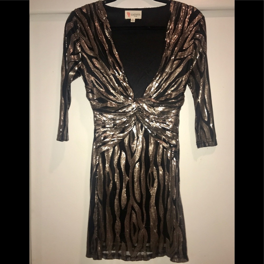 Beautiful dress for a night out in the town!