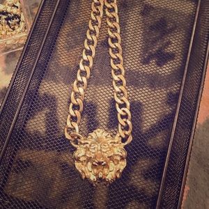 Vintage gold lion necklace w/ thicc curb chain