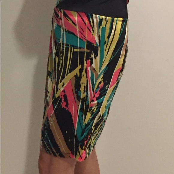 BCBG color-splash dress - Picture 4 of 5