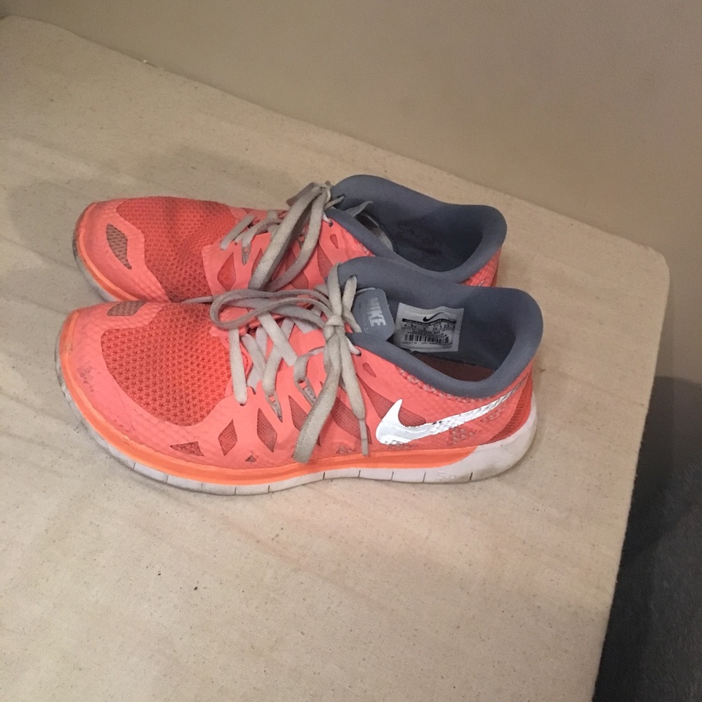 Peach Nike free