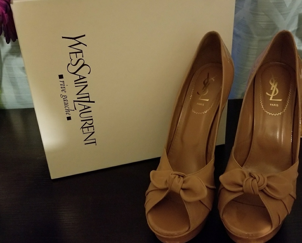 Yves Saint Laurent Peep Toe Sandals(Authentic)
