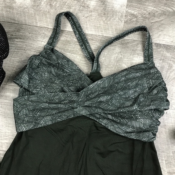 Lululemon green floral wrap it up bra tank - Picture 2 of 6