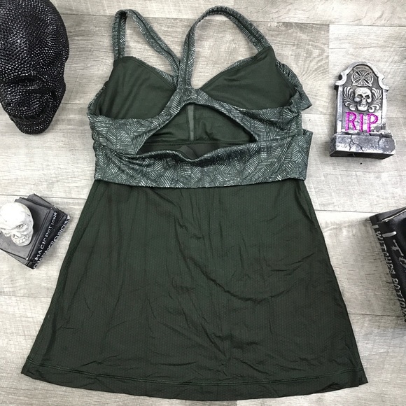 Lululemon green floral wrap it up bra tank - Picture 4 of 6