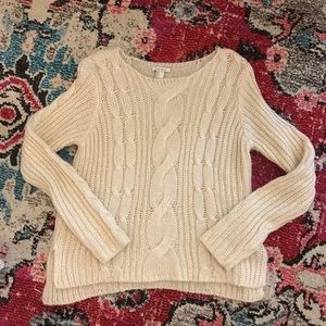 Forever 21 CREAM SWEATER SIZE SMALL