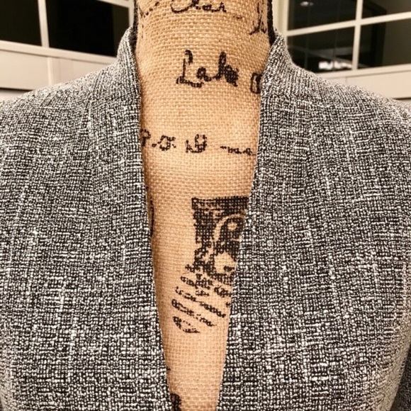 SOLD 🎁 HP 12/17 NWT Navy Tweed Collarless Blazer - Picture 3 of 7