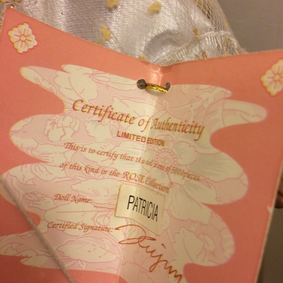 Christmas Angel Porcelain Doll On Swing. - Picture 8 of 8