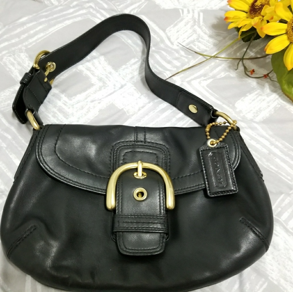 LIKE NEW!! Authentic Black leather coach purse