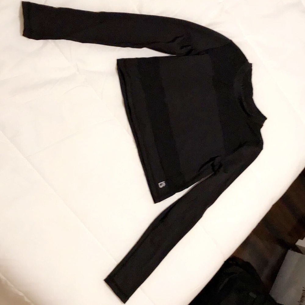 Buff bunny long sleeve crop