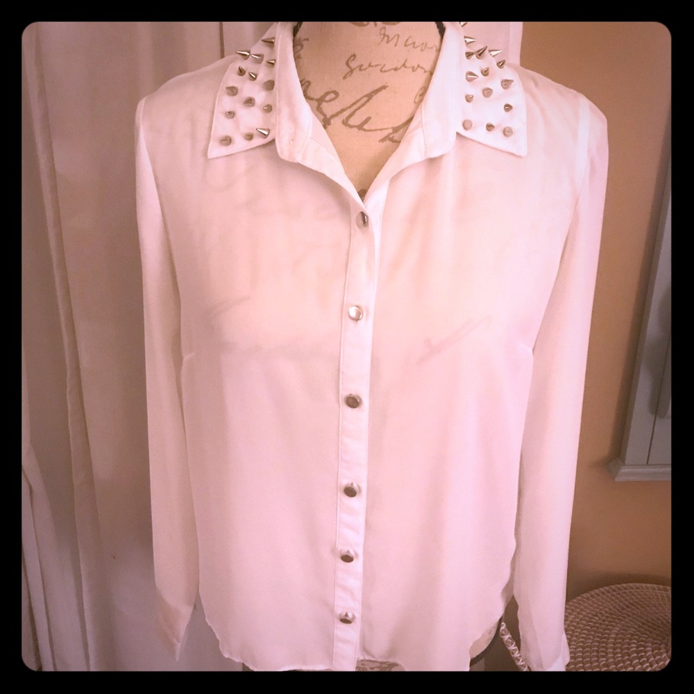 White spiked collar shirt