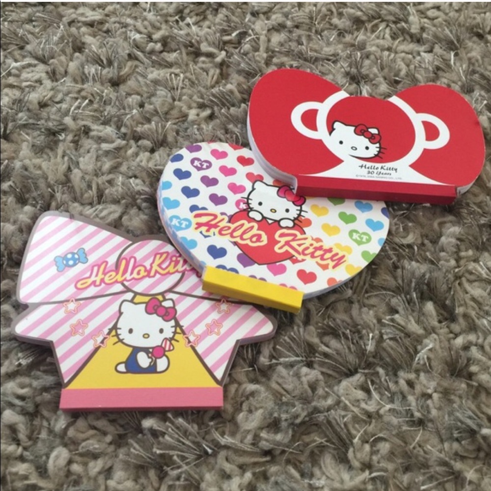 Hello kitty Pads