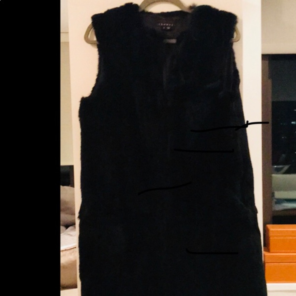 Theory vest