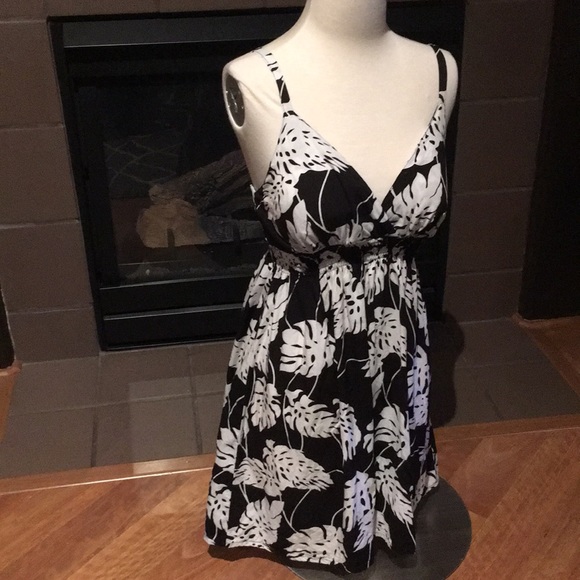 hibiscus collection Dresses & Skirts - Sweet Hawaiian dress