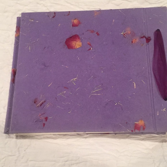 Gorgeous recycled scrap book - Picture 4 of 5