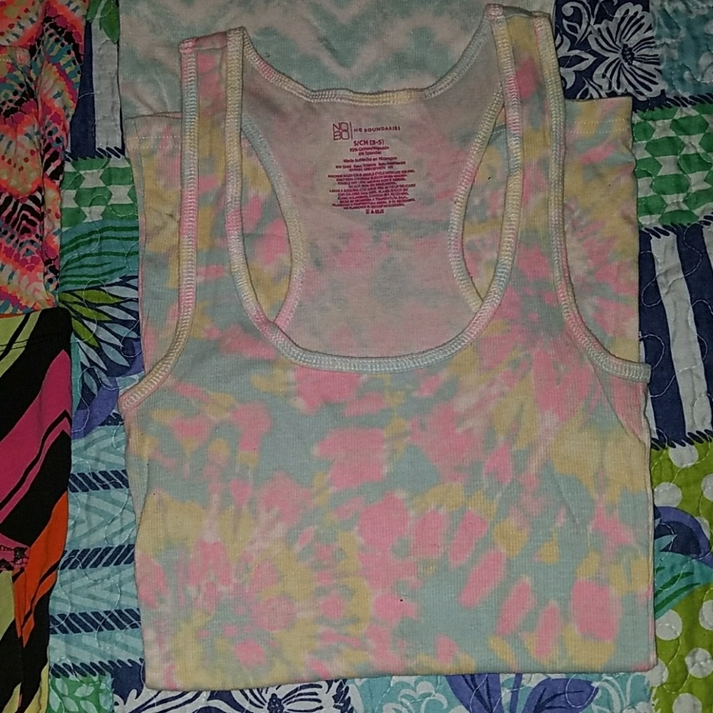 ✴Three lady tank tops✴