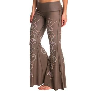 SALE!Teeki Bell Bottoms Seven Crown's Leggings Med