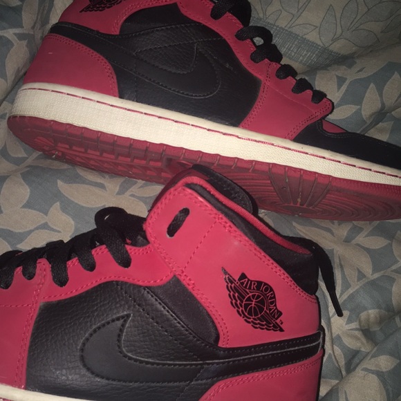 These shoes were only worn 1 time