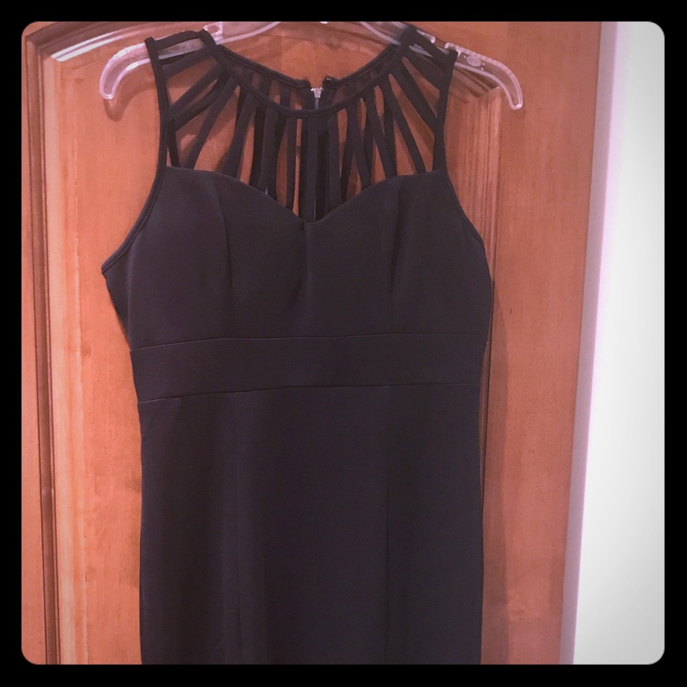Bodycon black dress