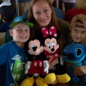 Meet your Posher, Stephanie