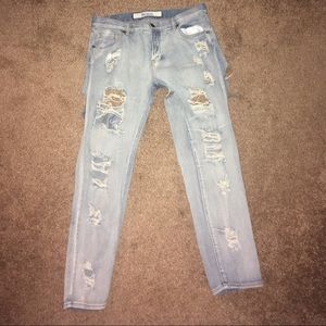 KYLIE JENNER INSPIRED distressed boyfriend jeans