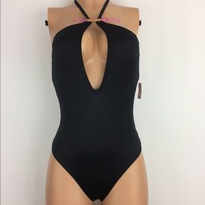 🆕😍 Victoria’s Secret strappy one piece swimsuit