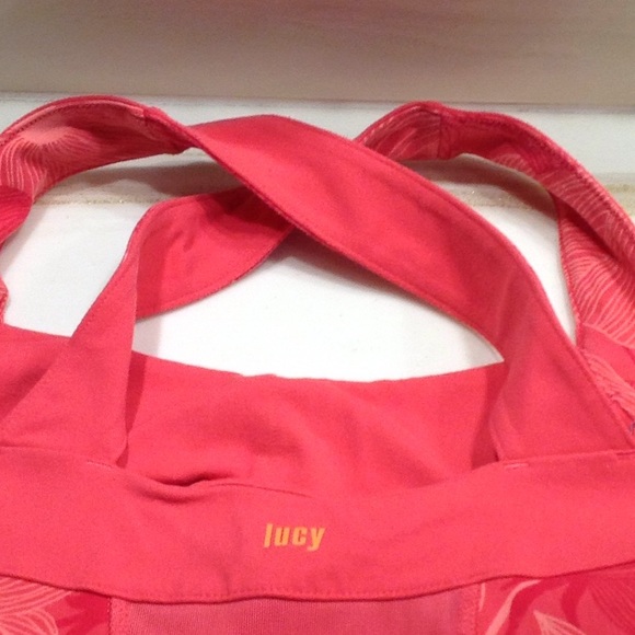 Lucy workout top - Picture 2 of 4