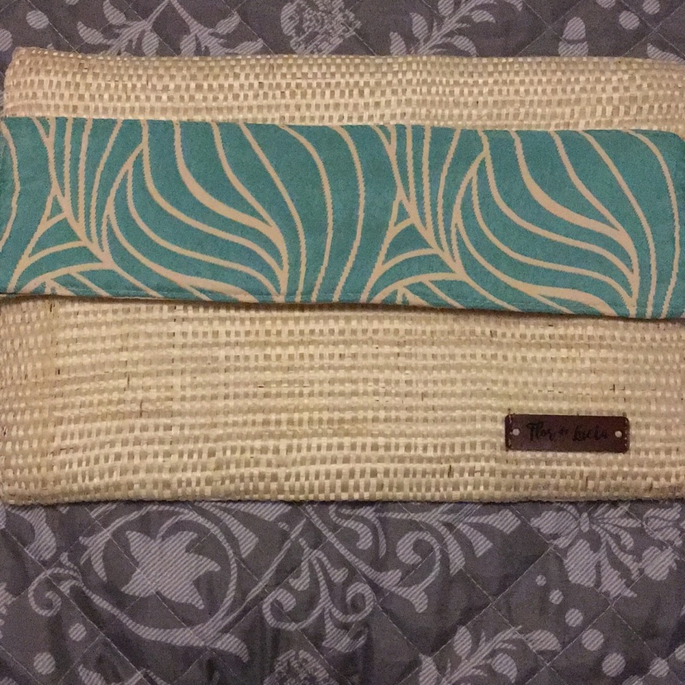 BEACH CLUTCH - Picture 3 of 3