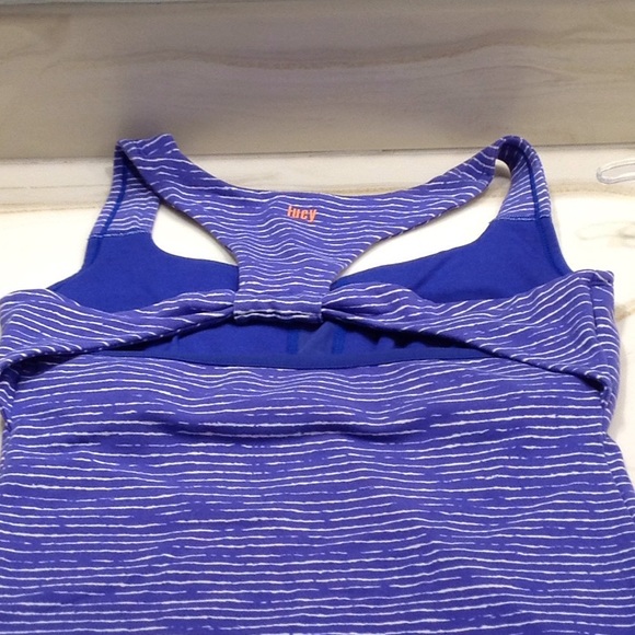 Lucy workout top - Picture 2 of 2