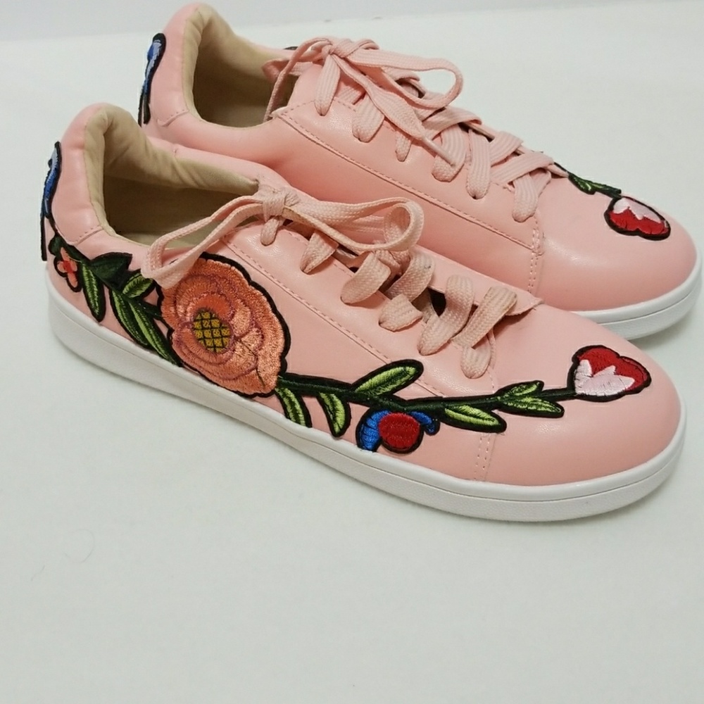 Chase & Chloe Pink Floral Women's Sneakers