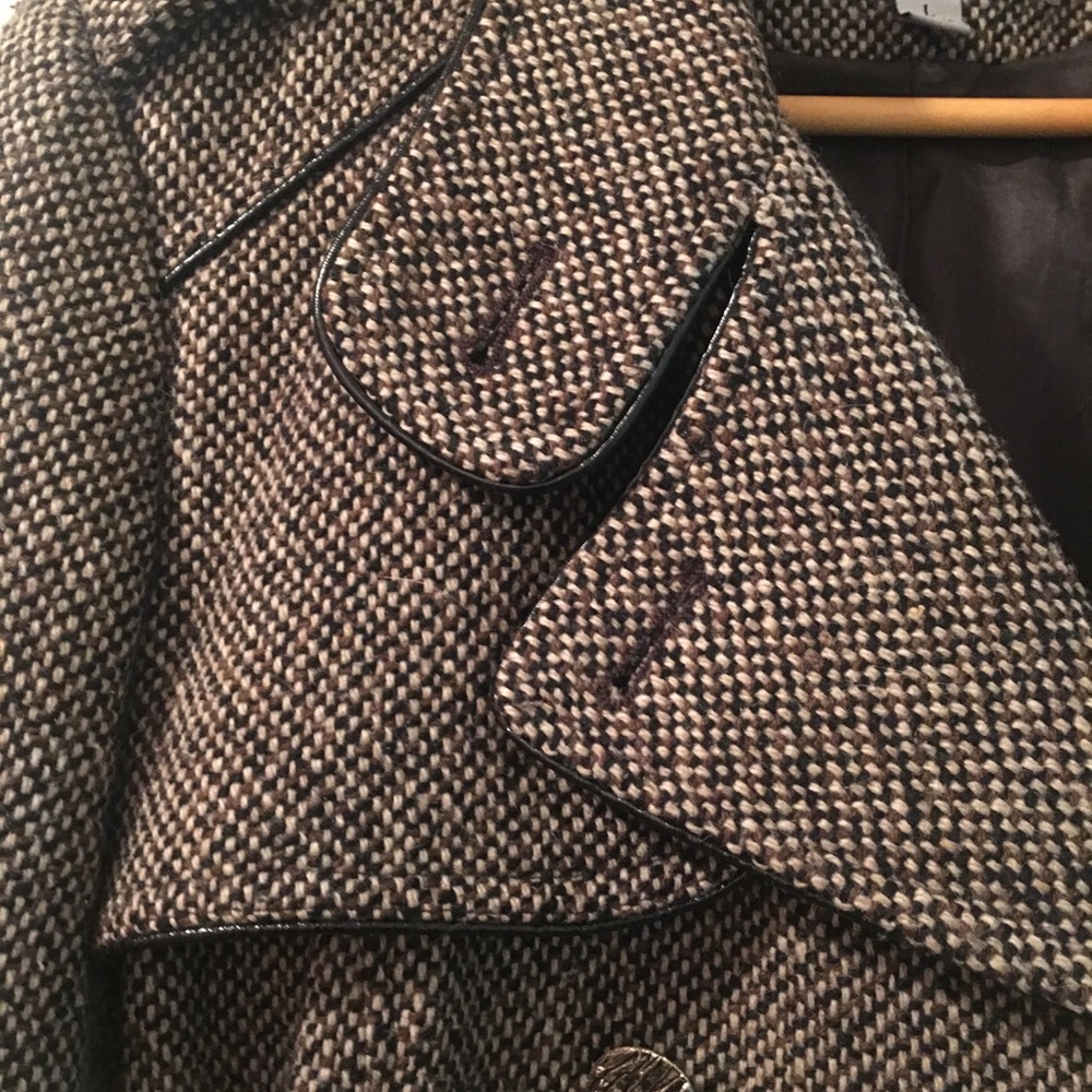 Jacket 🧥 - Picture 3 of 5