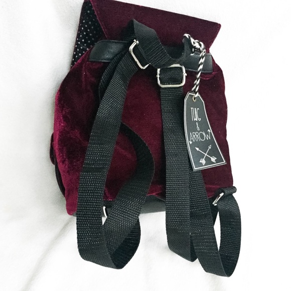 Best in Gifts HP ❤️Twig & Arrow Velvet Backpack - Picture 2 of 8