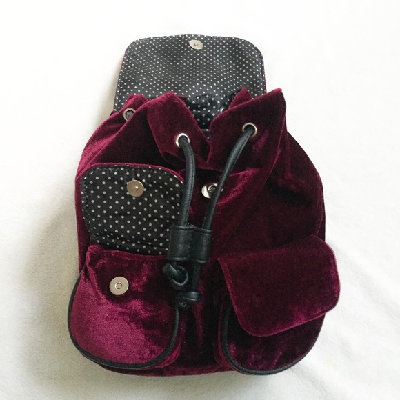 Best in Gifts HP ❤️Twig & Arrow Velvet Backpack - Picture 6 of 8