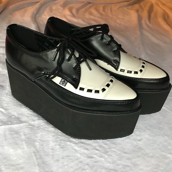 tuk pointed toe creepers
