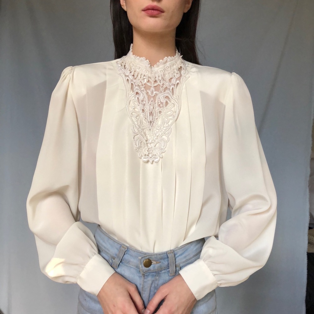 ivory blouse w/ neck detail victorian inspired