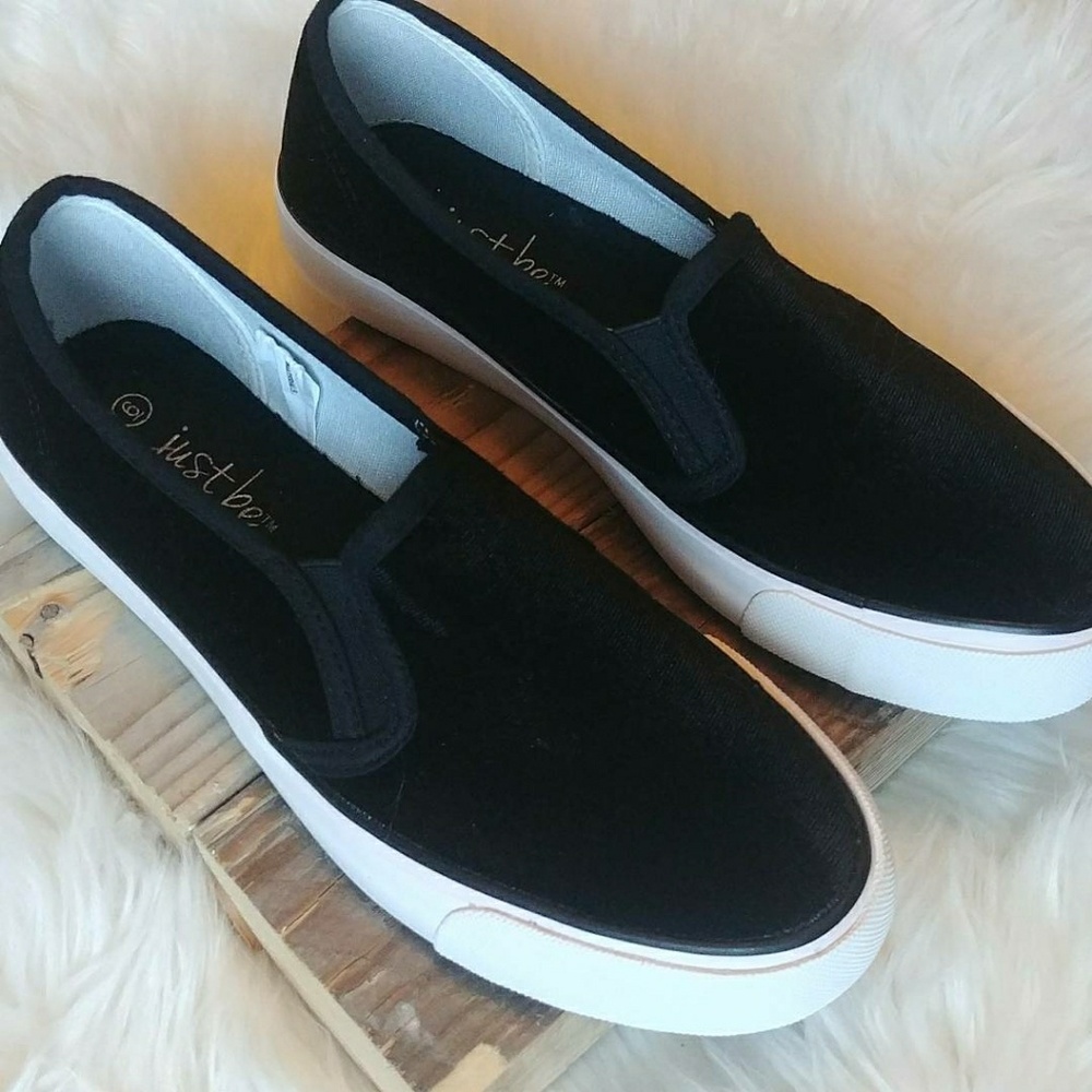 Black shoes