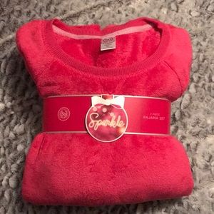 PINK&GRAY FUZZY PJS PERFECT FOR WINTER NIGHTS!❄️