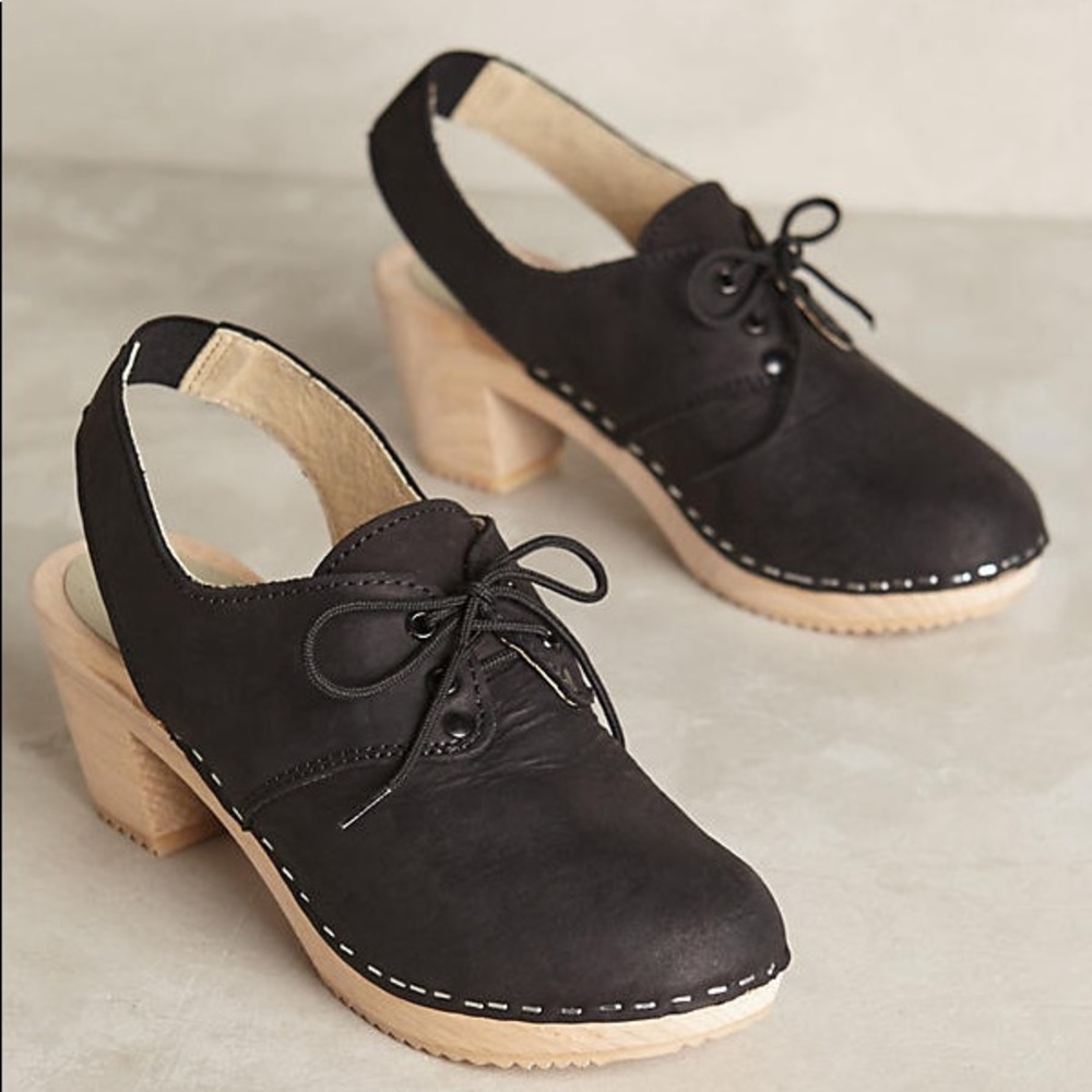 Nina Z Erika clog