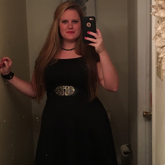 Meet your Posher, Dayna - Picture 3 of 3