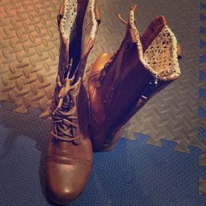 Brown leather Boots