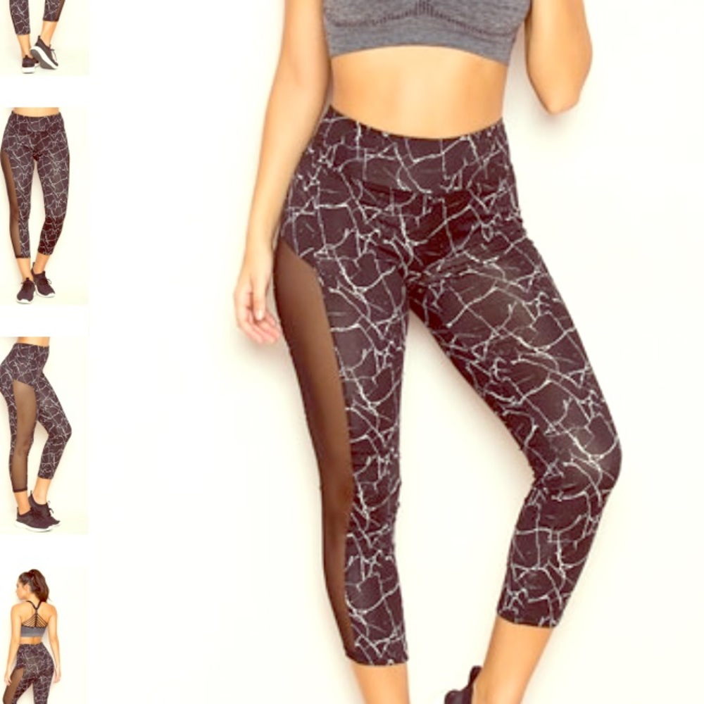 MOVING SALE 🎉 Marble yoga pants